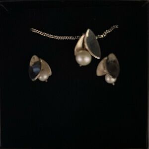 Adorable earring and necklace set from Helsinki, Finland. Pearls with silver.